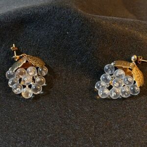 Clear grape earrings with gold tone leaves
